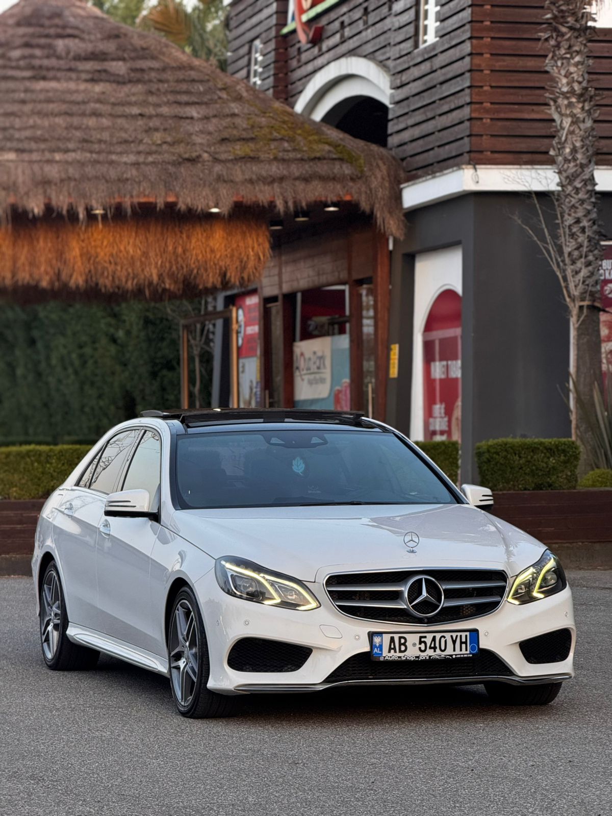 Benz E350 AB540YH
